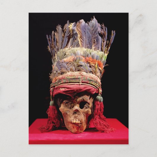 Bevederd hoofddeksel op een schedel, van Peru Briefkaart (Voorkant)