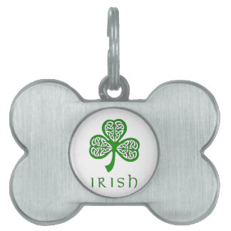 Beveled Celtic Knot Shamrock over Irish text Huisdieren Naamplaatje