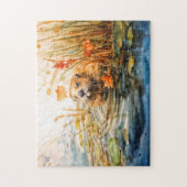 Bever zittend bij vijver tussen riet legpuzzel (Verticaal)