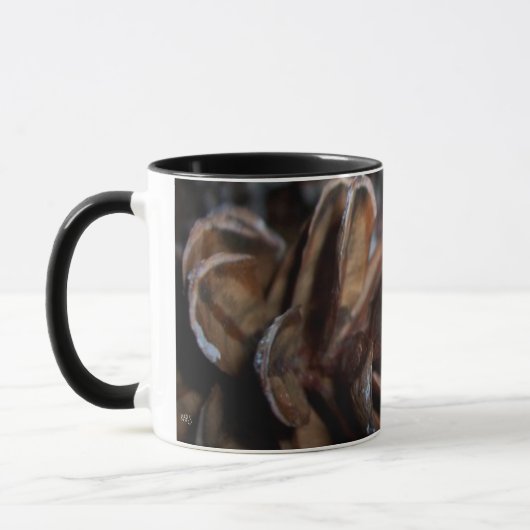 Beverijde Denneappel Mok (Links)