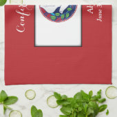 Bevestiging Kleurrijke Duif op Rode Achtergrond Theedoek (Gevouwen)