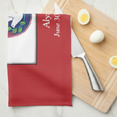 Bevestiging Kleurrijke Duif op Rode Achtergrond Theedoek (Quarter Fold)