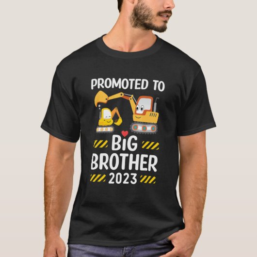 Bevorderd aan Big Brother 2023 graafmachines Sibli T-shirt (Voorkant)