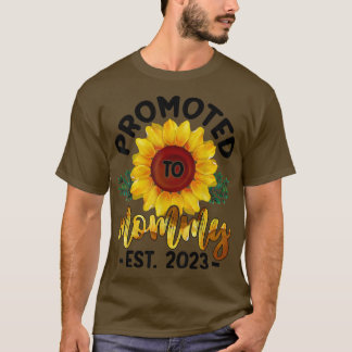 Bevorderd aan mammie EST 2023 Zonnebloemkool T-Shi T-shirt