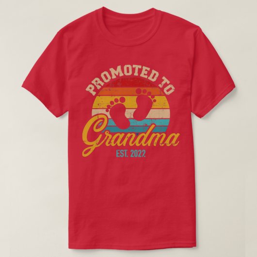 Bevorderd aan oma 2022 retro t-shirt (Design voorkant)