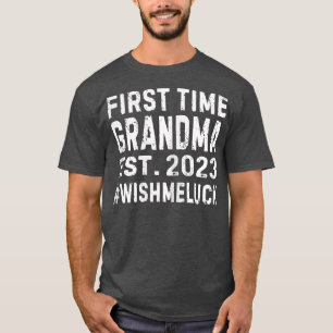Bevorderd aan oma Est 2023 kondig zwangerschap aan T-shirt