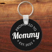 Bevorderd tot mama Oost. 2022 Sleutelhanger (Voorkant)