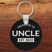 Bevorderd tot oom Est. 2023 II Sleutelhanger (Voorkant)