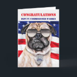 Bevordering van de politie van Funny Pug Dog Kaart<br><div class="desc">Gefeliciteerd uw favoriete rechtshandhavingsfunctionaris door zijn naam en nieuwe titel toe te voegen aan dit wenskaart op het front van de douane, dat iemand feliciteert die onlangs op het politiebureau is gepromoot. De kaart bevat een humoristisch thema met een brutale hond, een rood, wit en blauw Amerikaans vlagthema en een...</div>