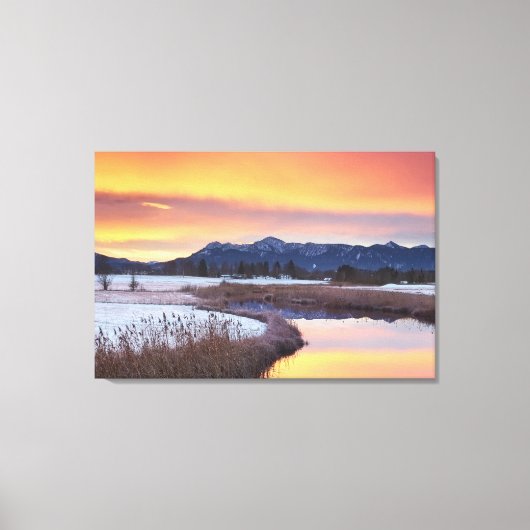 Bevroren rivier met sneeuw canvas afdruk (Voorkant)