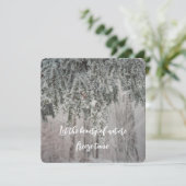 Bevroren takken en een besneeuwd bos feestdagenkaart (Staand voorkant)