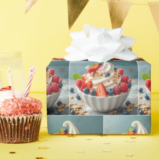 Bevroren yoghurt met bessen en granola cadeaupapier (Verjaardagsfeest)