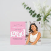 Bewaar datum roze afstuderen foto vet typografie uitnodiging briefkaart (Staand voorkant)