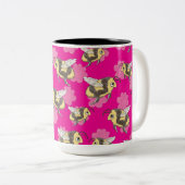 Bewaar de bijen op roze bloemachtergrond tweekleurige koffiemok (Voorkant rechts)