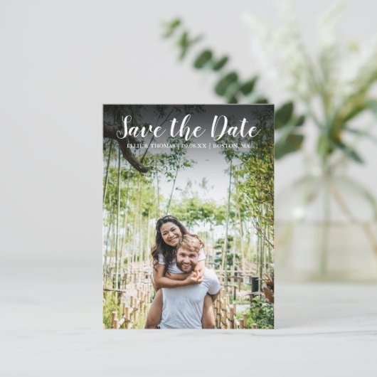 Bewaar de datum Eenvoudige Moderne Script Fotokaar Briefkaart (Staand voorkant)