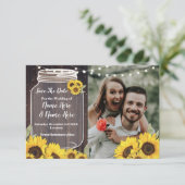 Bewaar de datum foto hout zonnebloem foto bruiloft save the date (Staand voorkant)