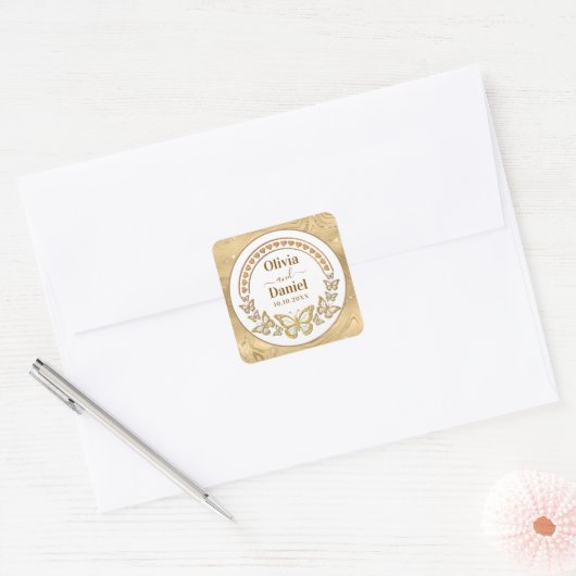 Bewaar de datum, gouden vlinders en harten vierkante sticker (Envelop)