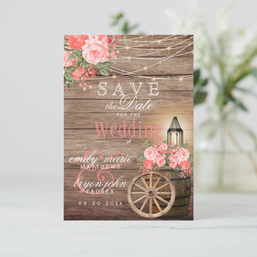 Bewaar de datum Houten vat, slingerlichtjes - Kora Save The Date (Staand voorkant)