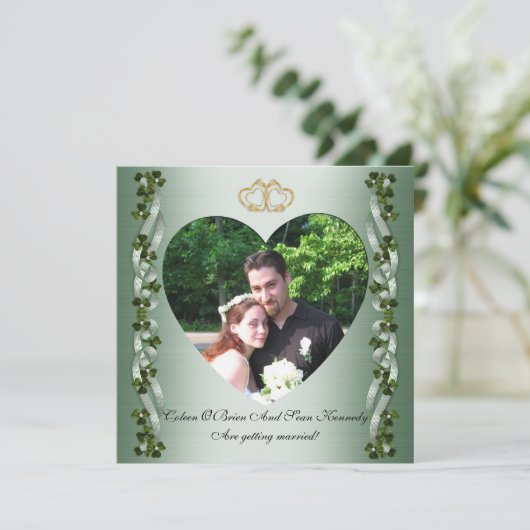 Bewaar de datum Ierse trouwdag klavertjes en lint Kaart (Staand voorkant)