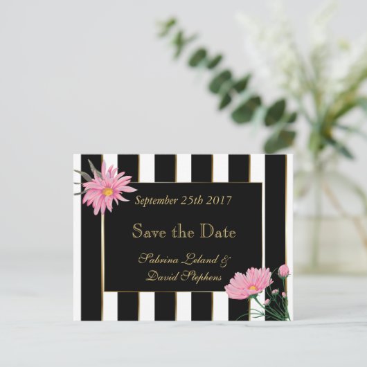 Bewaar de datum Modern Black Stripes Roze Mums Aankondigingskaart (Staand voorkant)