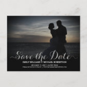 Bewaar de datumkaart met een romantisch stel briefkaart (Voorkant)