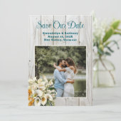 Bewaar onze datum houten Calla-lelies Fotoaankondi Kaart (Staand voorkant)