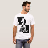 Beweeg Verschillende Schaakpaard T-shirt (Voorkant volledig)