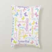 Bewegde regenboogvlinder, aangepaste naam Amelia Accent Kussen (Achterkant (Verticaal))