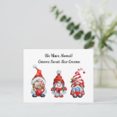 Bewegend Nieuw huis Gnome Sweet Gnome Red Aankondigingskaart (Staand voorkant)