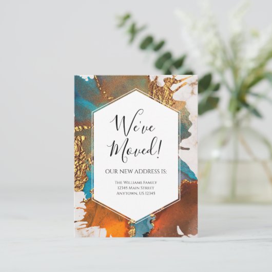 Bewegende aankondiging Gold Blue Marble Ink Modern Briefkaart (Staand voorkant)