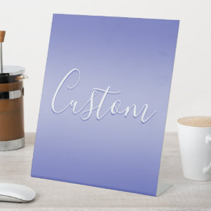 Bewerkbaar cursief script   Wit & Paarse Violet Reclamebord Met Voetstuk
