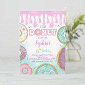 Bewerkbaar Groene Donut Verjaardagsfeestje Kaart (Staand voorkant)