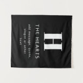 Bewerkbaar Modern Monogram Naam & Bericht | Zwart Wandkleed (Voorkant (horizontaal))