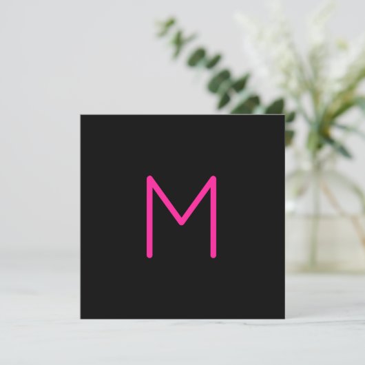 Bewerkbaar Modern Roze & Zwart Monogram Notitiekaartje (Staand voorkant)