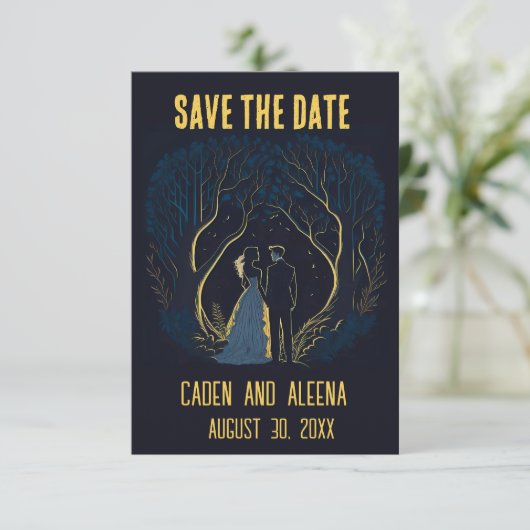 Bewerkbaar Paar in het Bos 's Nachts Save The Date (Staand voorkant)