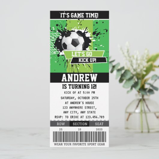 Bewerkbaar Soccer Birthday Party Ticket voor jonge Kaart (Staand voorkant)