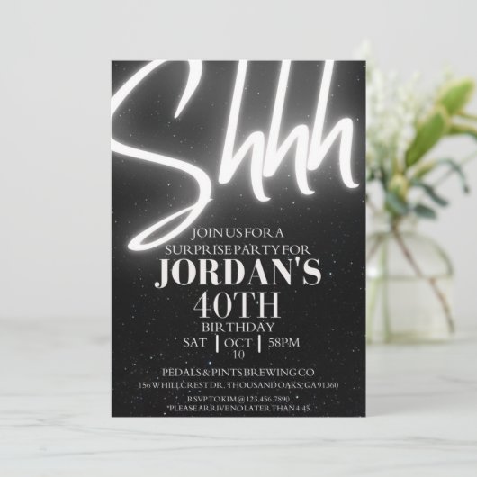 Bewerkbaar, Verrassingsfeest, Verrassingsuitnodigi Kaart (Staand voorkant)