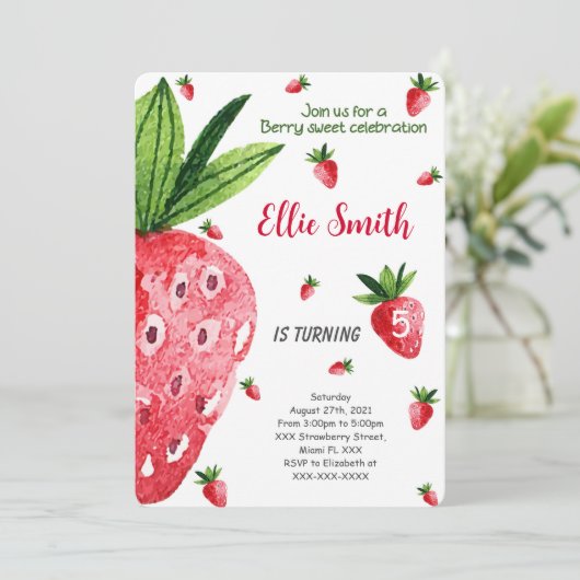Bewerkbare Aardbei Verjaardag uitnodiging (Staand voorkant)