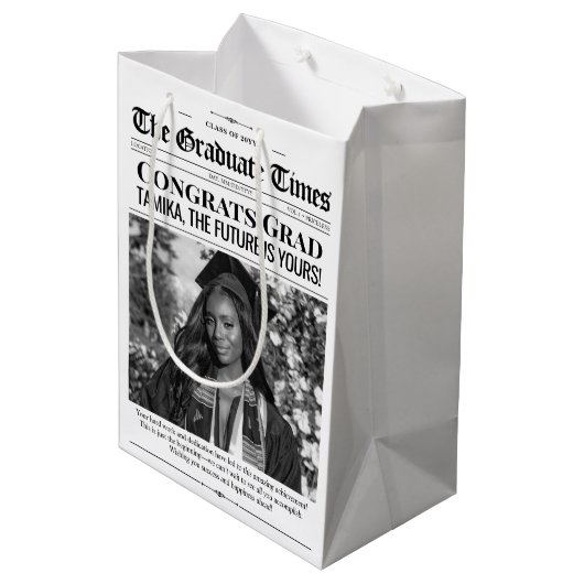 Bewerkbare Afstuderen Gift Afstuderen Krant Medium Cadeauzakje (Achterkant Gekanteld)