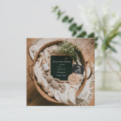 Bewerkbare boho neutrale zwangerschapsaankondiging kaart (Staand voorkant)