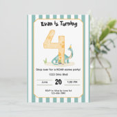 Bewerkbare dinosaurus 4e verjaardagsuitnodiging kaart (Staand voorkant)