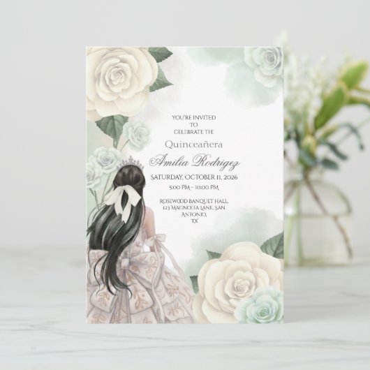 Bewerkbare Elegante Wit Goud Quinceañera uitnodigi Kaart (Staand voorkant)