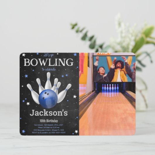Bewerkbare foto-uitnodiging voor jongensbowlen kaart (Staand voorkant)