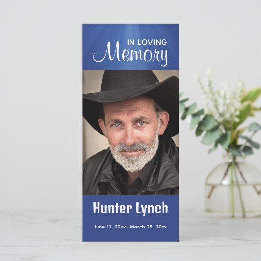 Bewerkbare Fotostralen van Light Memorial Kaart (Staand voorkant)