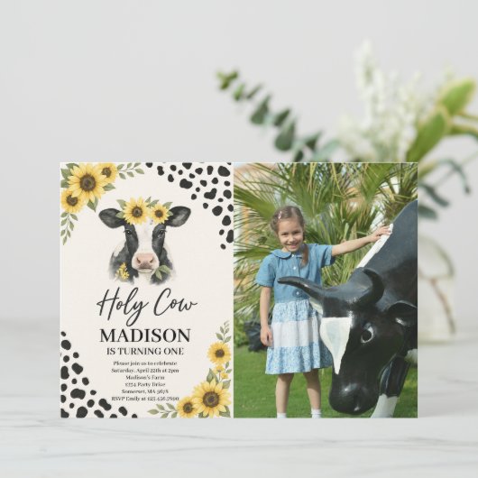 Bewerkbare Heilige Koe Verjaardagsfotouitnodiging Kaart (Staand voorkant)