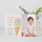 Bewerkbare Ice Cream verjaardagsuitnodiging Kaart (Staand voorkant)