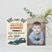 Bewerkbare Jongens Racing Party Nodig uit met Chec Kaart (Staand voorkant)