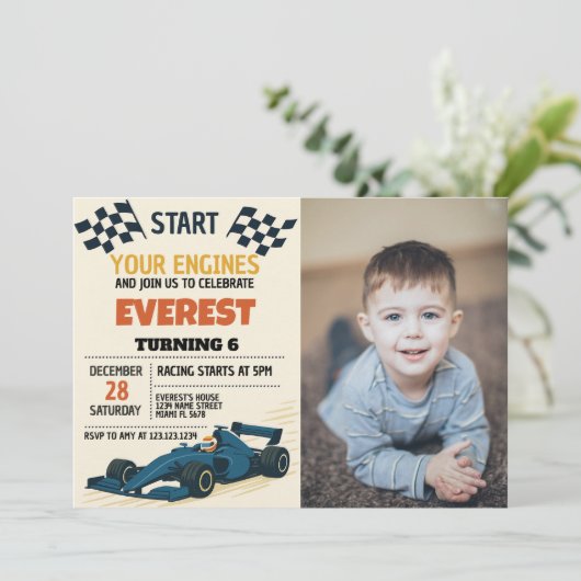 Bewerkbare Jongens Racing Party Nodig uit met Chec Kaart (Staand voorkant)