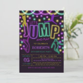 Bewerkbare Jump Birthday uitnodiging (Staand voorkant)