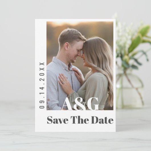 Bewerkbare moderne vet Bewaar de datum met grote f Save The Date (Staand voorkant)